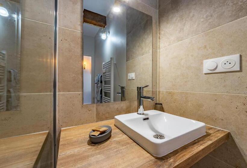 חדר סטנדרט מותאם לאדם עם מוגבלויות, ô Domaine Du Roussillon