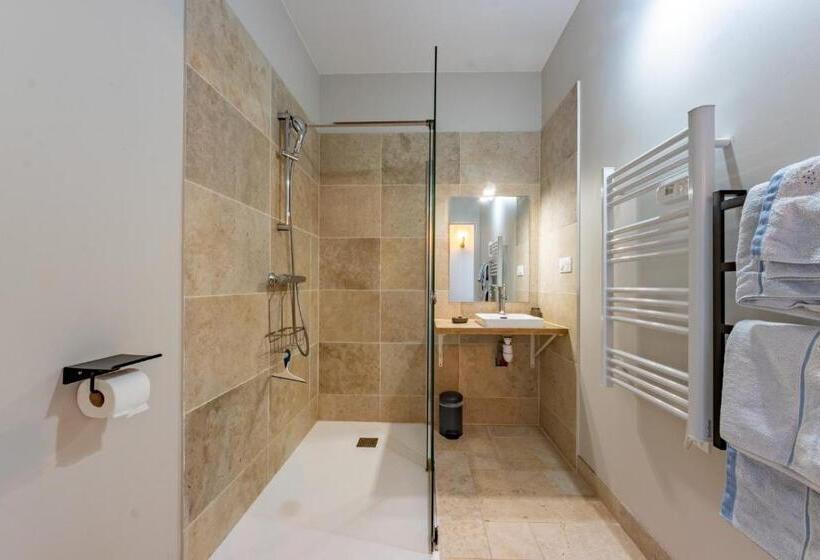 חדר סטנדרט מותאם לאדם עם מוגבלויות, ô Domaine Du Roussillon