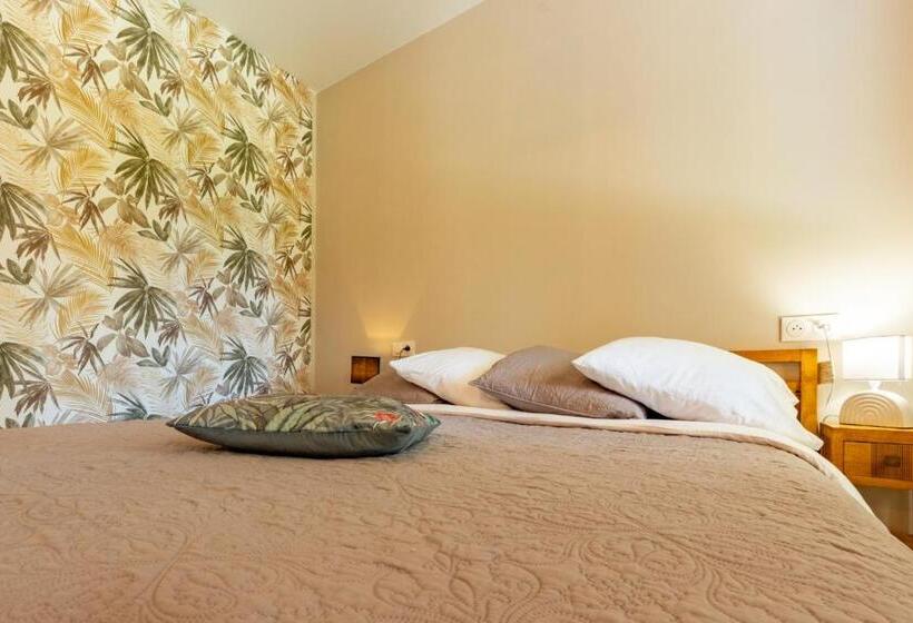 חדר סטנדרט מותאם לאדם עם מוגבלויות, ô Domaine Du Roussillon