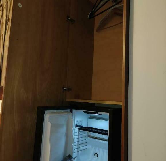 اتاق استاندارد یک نفره, Nayla