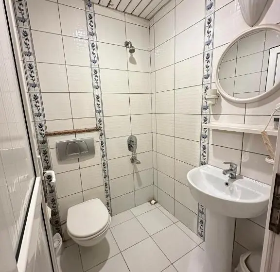 Standard Yhden Hengen Huone, Nayla