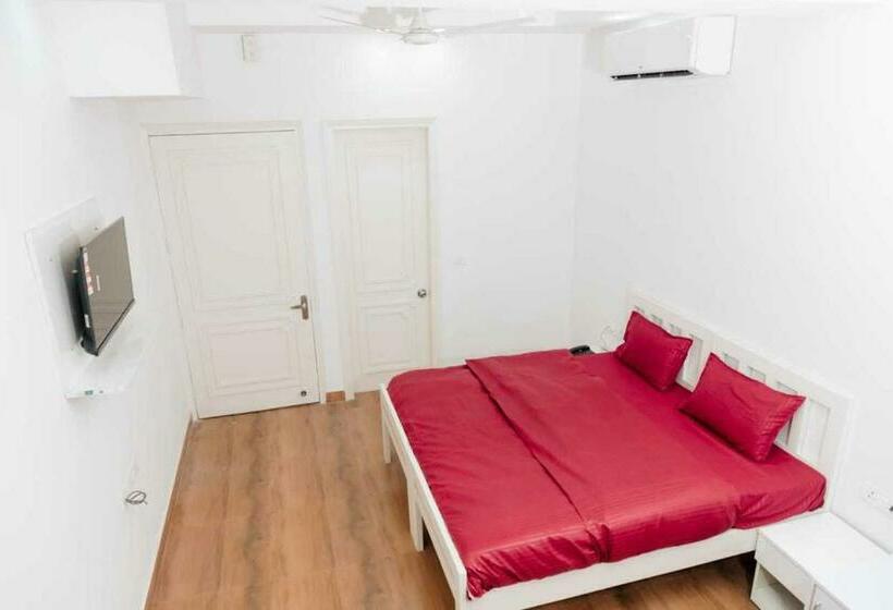 חדר קלאסי לשלושה, Oyo Flagship Royal Residency