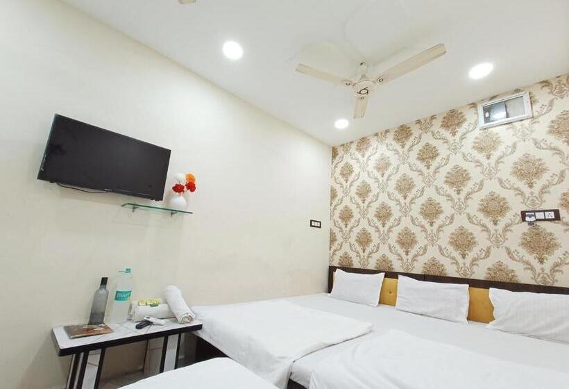 اتاق لوکس خانوادگی, Shipra Suites