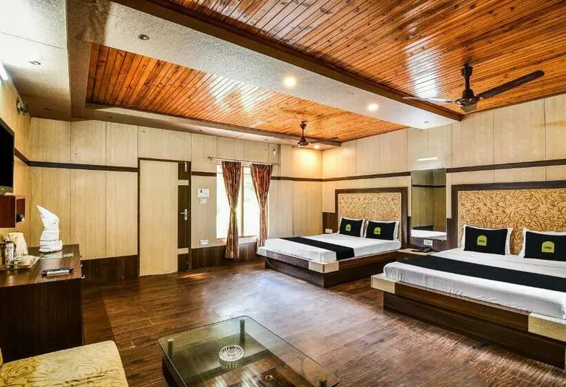 Classic Kolmen Hengen Huone, Townhouse Oak Gorumara Jungle Resort