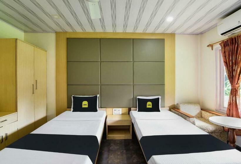 חדר קלאסי לשלושה, Townhouse Oak Gorumara Jungle Resort