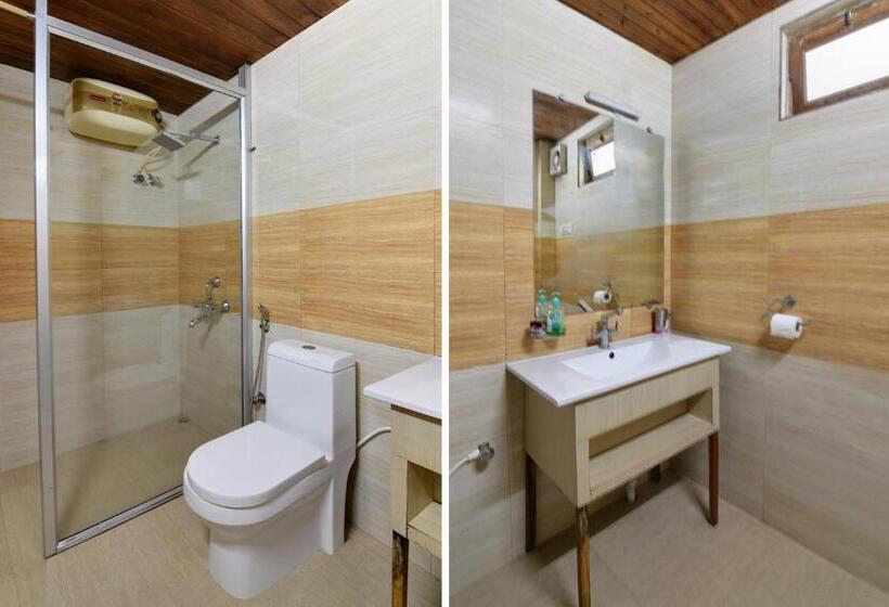 חדר קלאסי לשלושה, Townhouse Oak Gorumara Jungle Resort