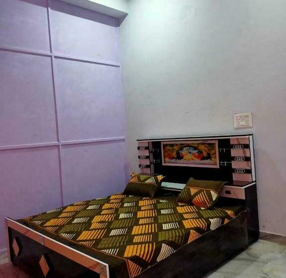 三人经典房间, Oyo Hotel Rudhra