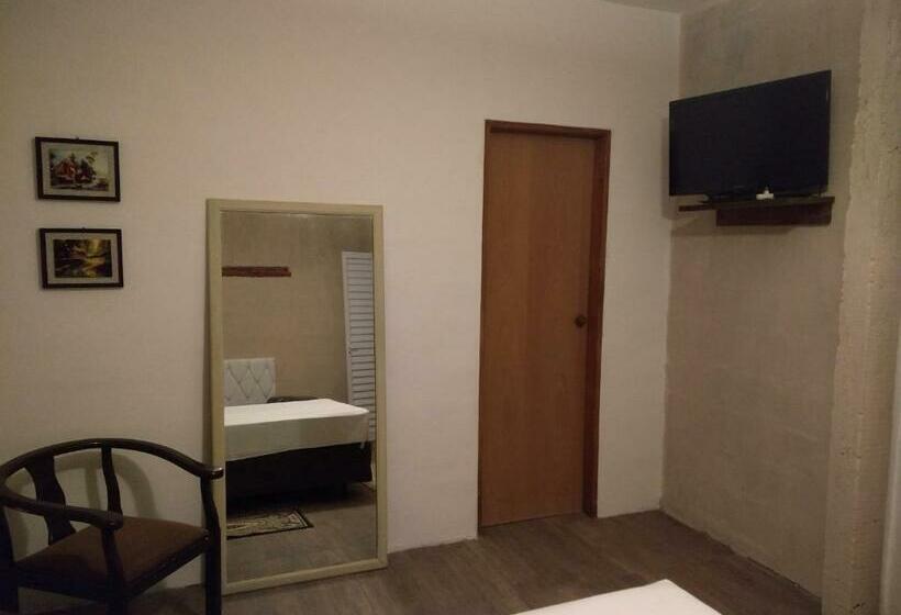 스탠다드 트리플 룸, Pousada Casa Jardim
