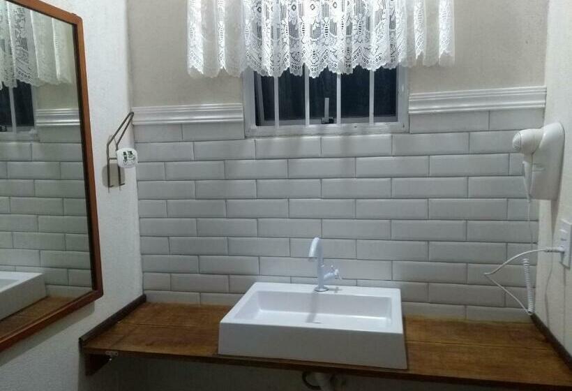 Standaard Driepersoonskamer, Pousada Casa Jardim