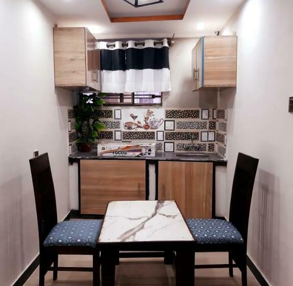 سوییت خانوادگی, Dunleigh Apartments