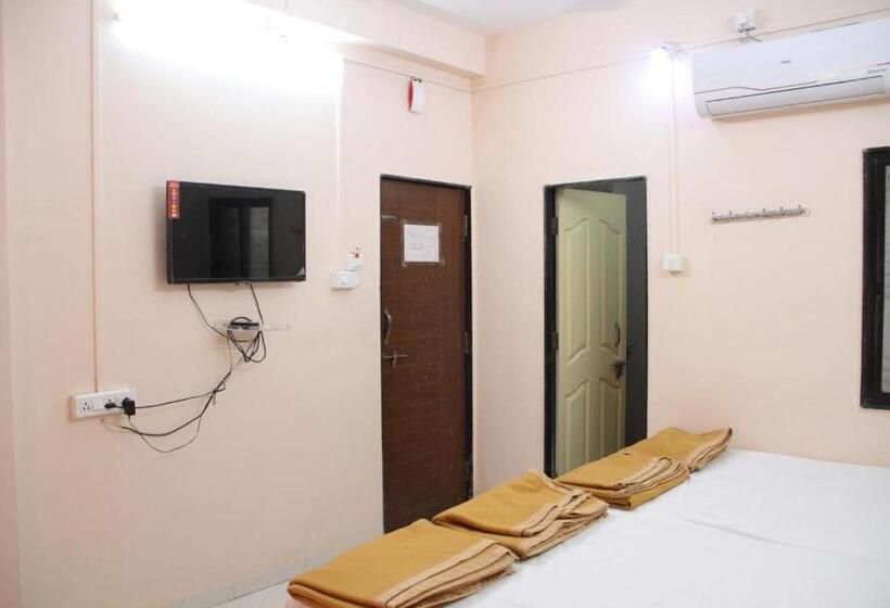 4 Bett Standardzimmer, Shree Radha Govind Bhakt Niwas