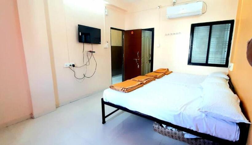 4 Bett Standardzimmer, Shree Radha Govind Bhakt Niwas