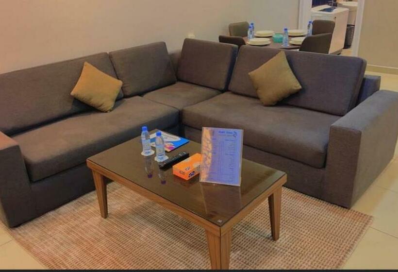 1 Szobás Apartman, بسمات الشرق 1