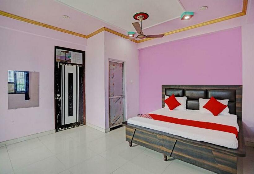 Трехместный Номер Классика, Oyo Flagship Narayan Dham