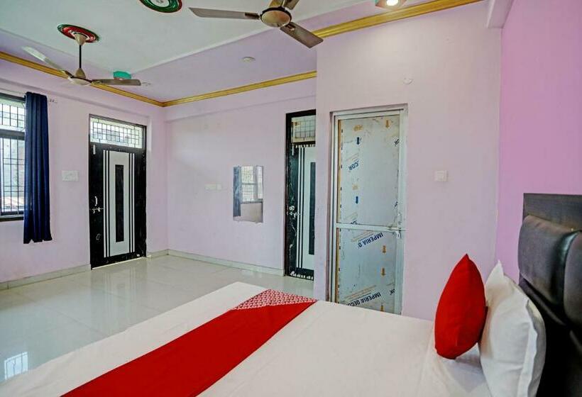 Трехместный Номер Классика, Oyo Flagship Narayan Dham