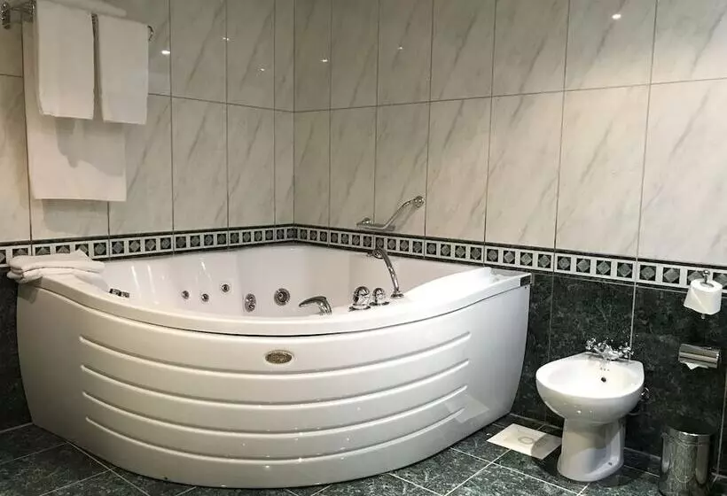 سوئیت رویال, Azimut Hotel Yakutsk