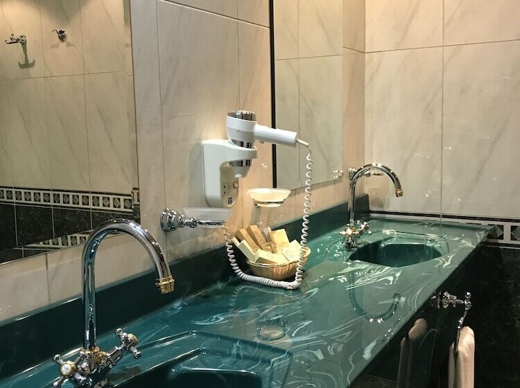 Королевский Люкс, Azimut Hotel Yakutsk