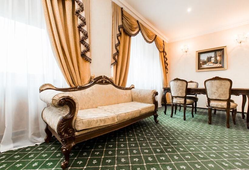 Королевский Люкс, Azimut Hotel Yakutsk