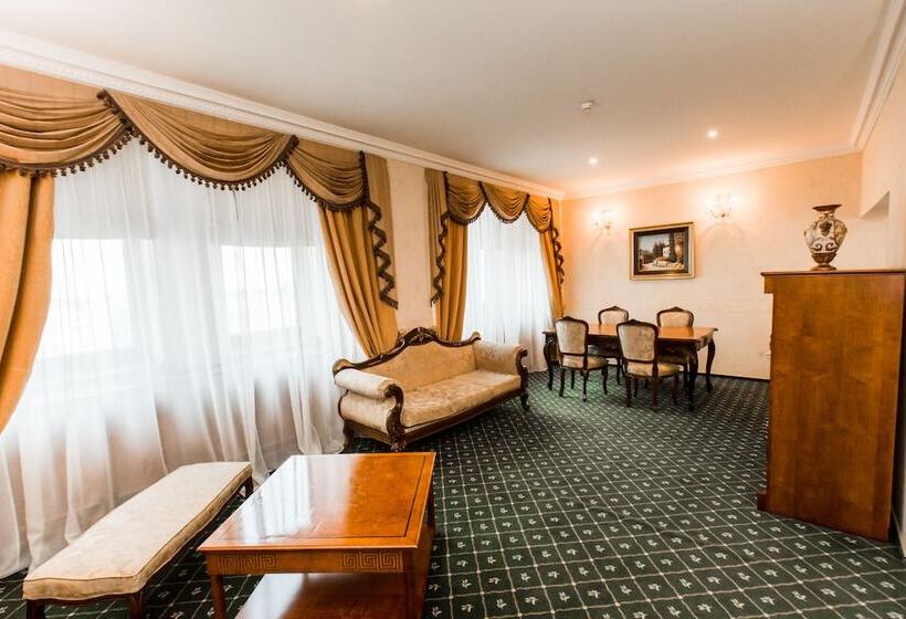 جناح ملكى, Azimut Hotel Yakutsk