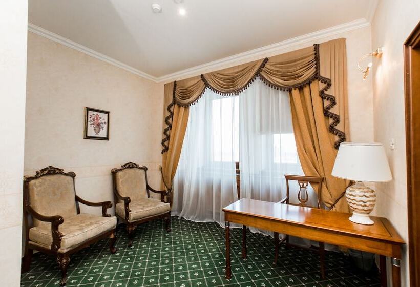 סוויטה מלכותית, Azimut Hotel Yakutsk