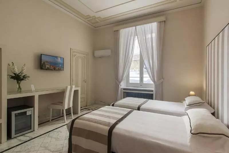 コンフォートトリプルルーム, Palazzo Starace