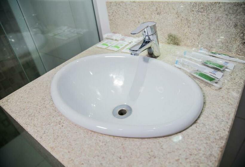 Номер Superior, Assay Plaza