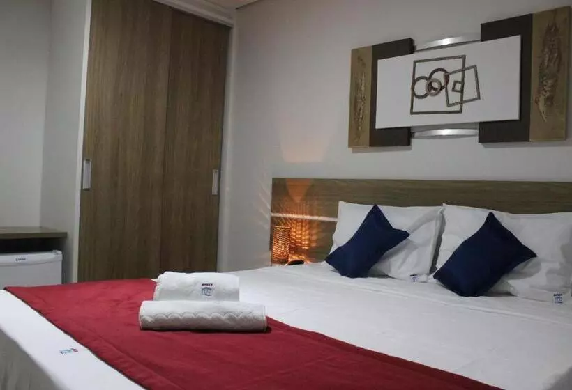 Deluxe-huone, Assay Plaza