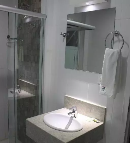 Deluxe-huone, Assay Plaza