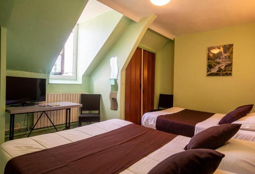 اتاق استاندارد چهار تخته, Du Commerce