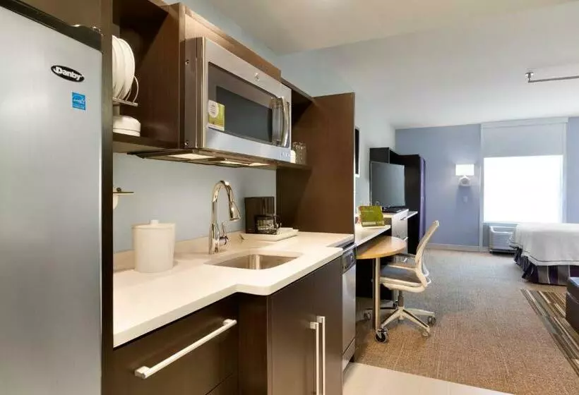 キングサイズベッドのデラックススイート, Home2 Suites By Hilton Hasbrouck Heights