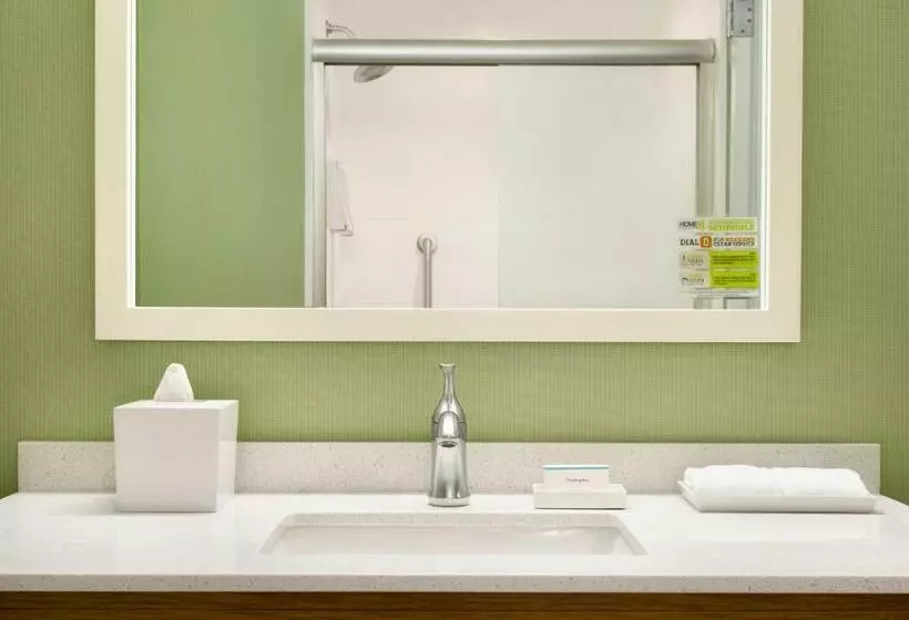 キングサイズベッドのスイートルーム, Home2 Suites By Hilton Hasbrouck Heights
