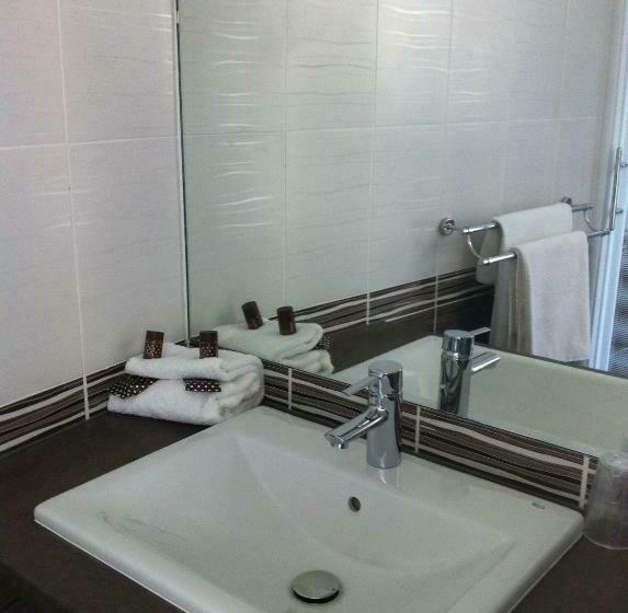 家庭间, Le Revest