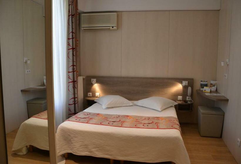 高级大房间, Le Revest