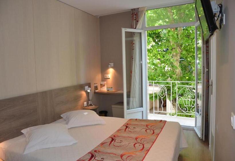 标准间, Le Revest