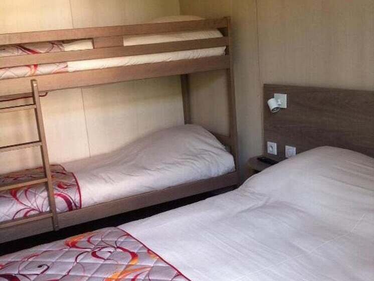 家庭间, Le Revest