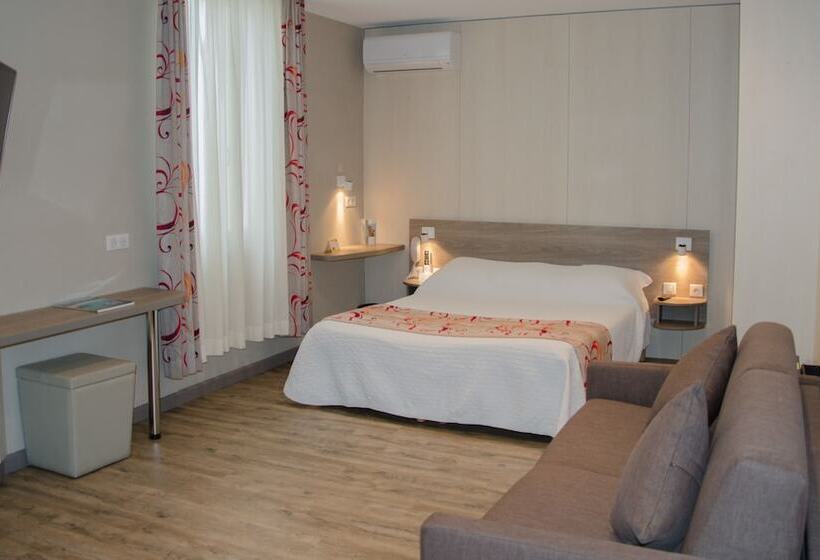 尊贵房, Le Revest