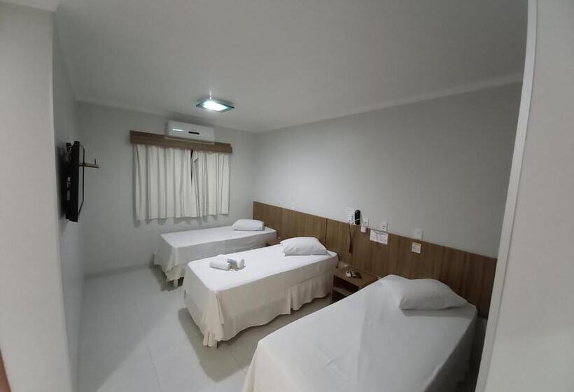 غرفة ديلوكس ثلاثية, Mandino