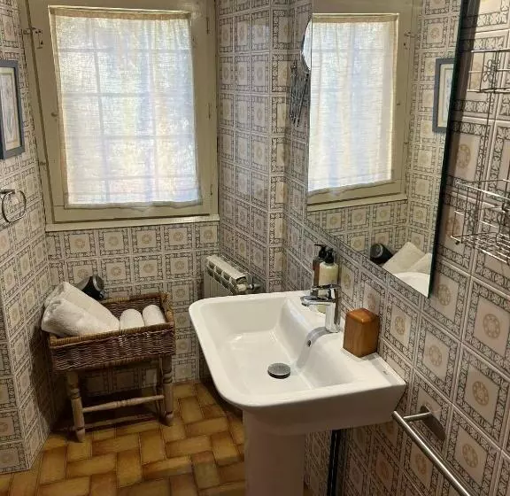 Standard Triple Room with Terrace, B&b Mas Torrencito Pet Friendly