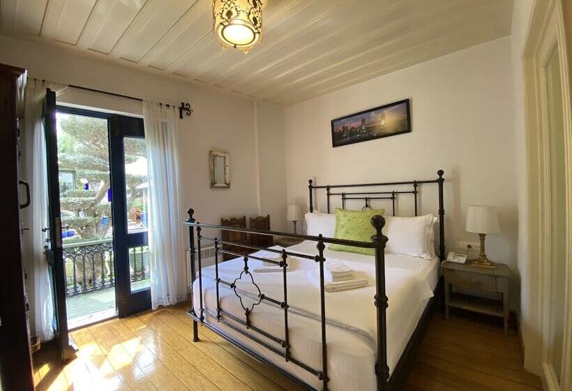 غرفة ديلوكس مزودة بشرفة, Nisi Hotel Adults Only