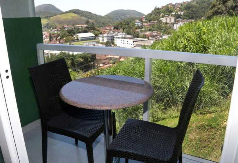 اتاق اجرایی, Petropolis Inn