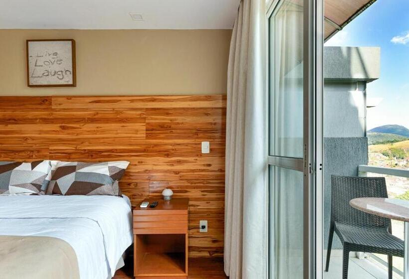 اتاق اجرایی, Petropolis Inn