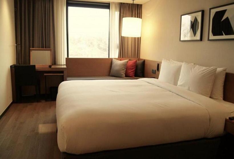 חדר סטנדרט, Ramada By Wyndham Gunsan