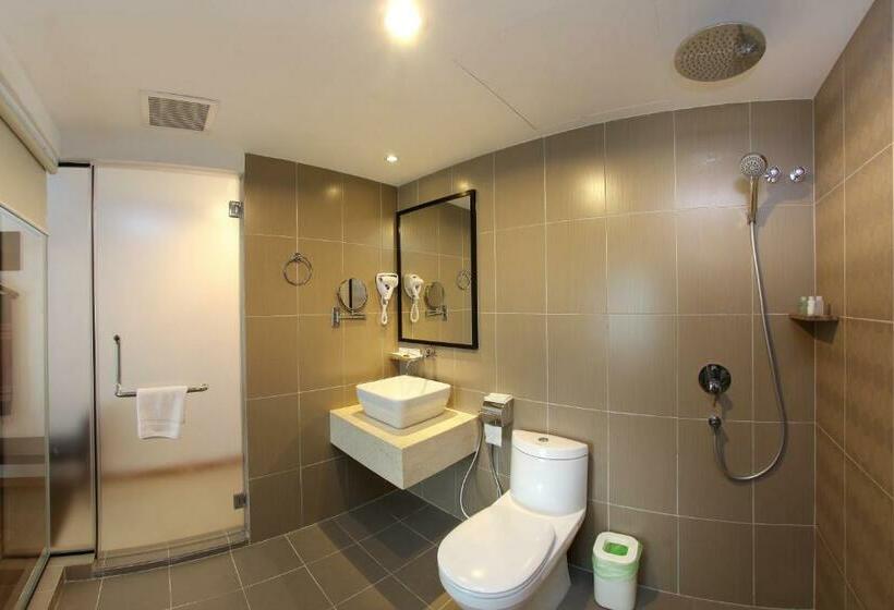 غرفة ديلوكس, Richbaliz