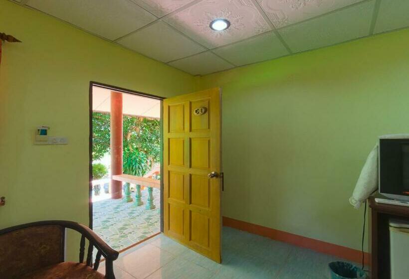 스탠다드 방갈로, Rim Khao Resort