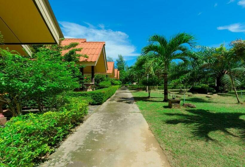 스탠다드 방갈로, Rim Khao Resort