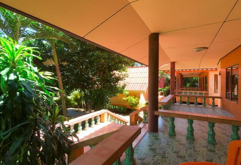 스탠다드 방갈로, Rim Khao Resort