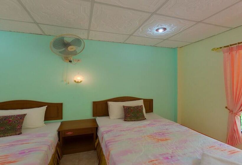 스탠다드 방갈로, Rim Khao Resort