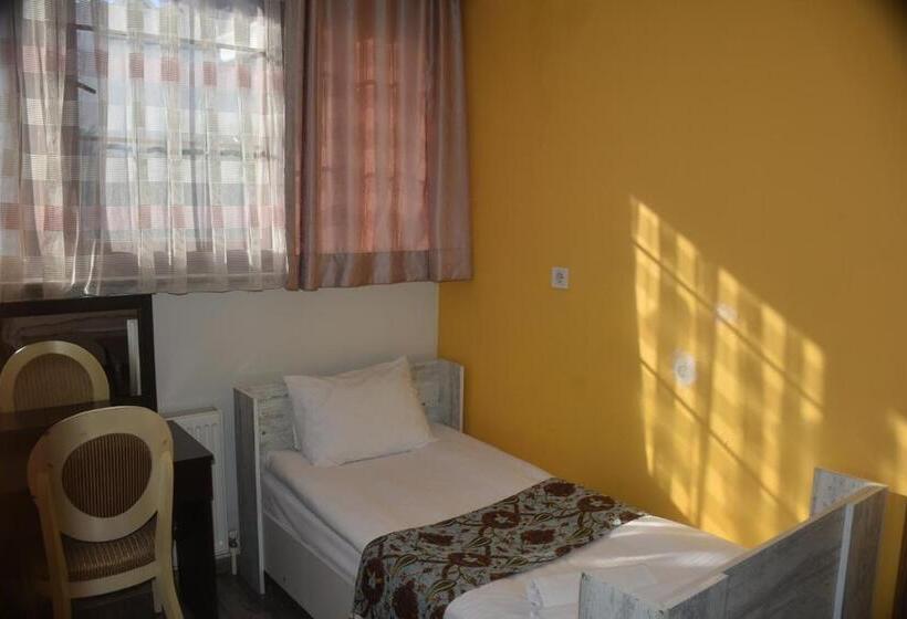 スタンダードトリプルルーム, The Han