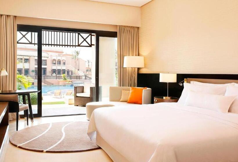 מיטת קינג בסוויטה, The Westin Cairo Golf Resort & Spa, Katameya Dunes