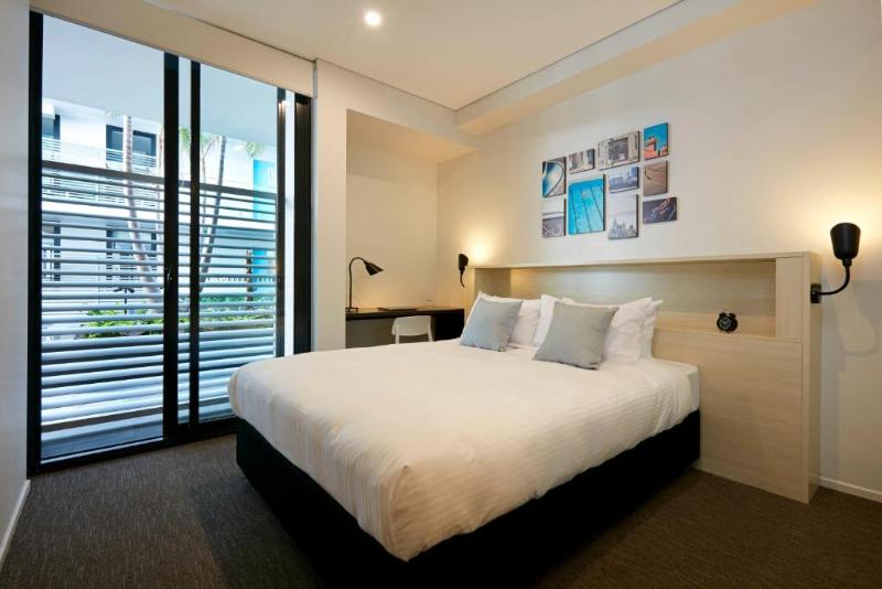Apartamento 3 Dormitórios, Veriu Camperdown
